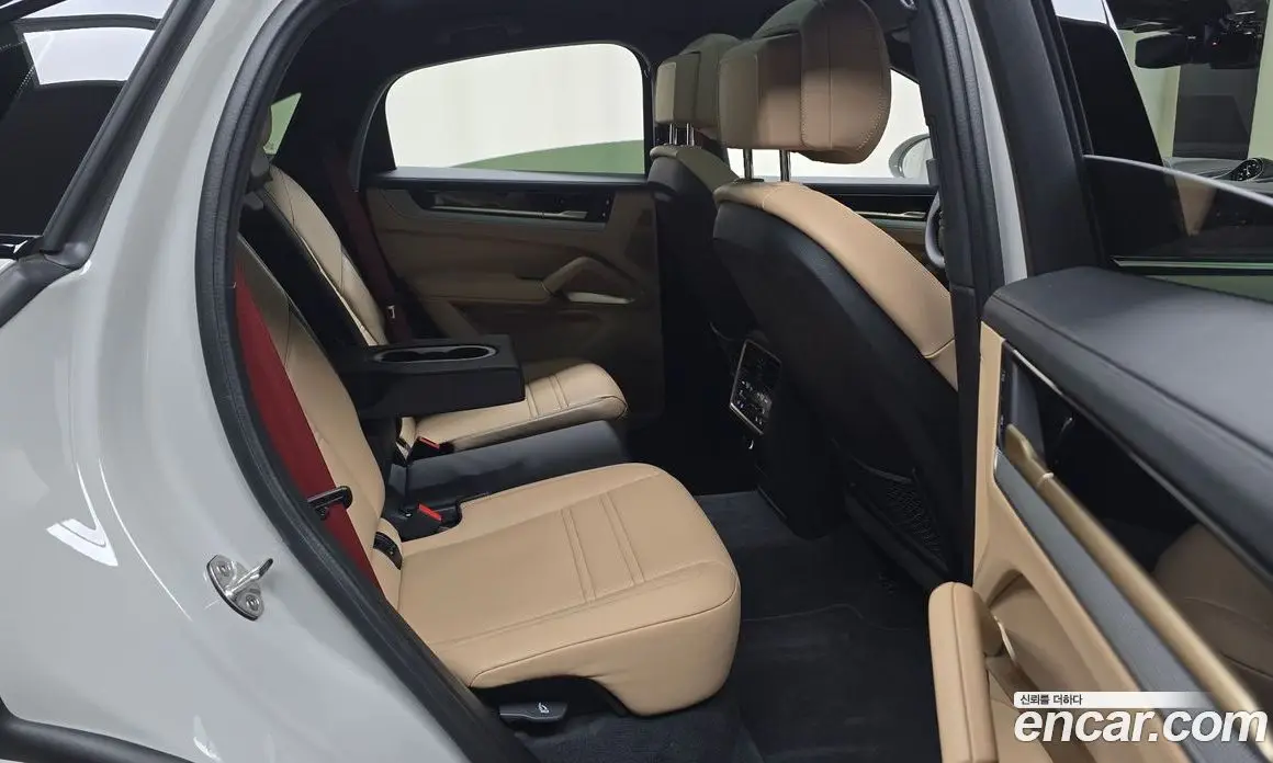 Porsche Cayenne 2024 3.0 автомат (гидро), фото 17