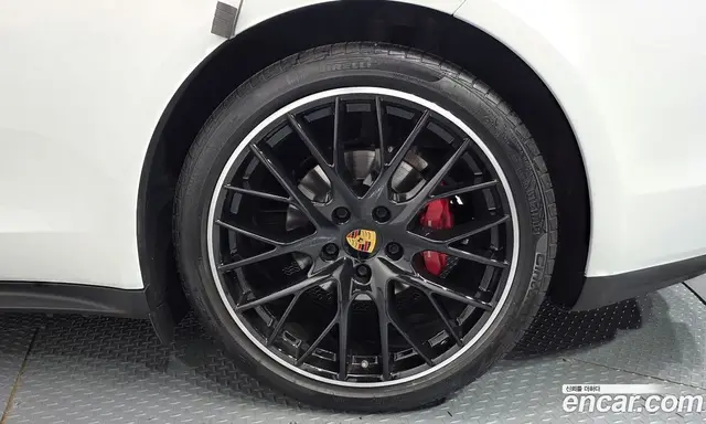 Porsche Panamera 2018 3.0 автомат (гидро), миниатюра 7 Porsche Panamera 2018 3.0 автомат (гидро), миниатюра 7