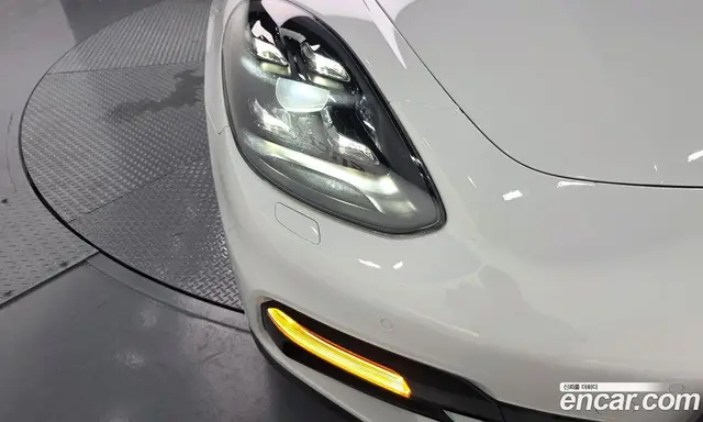Porsche Panamera 2018 3.0 автомат (гидро), миниатюра 8 Porsche Panamera 2018 3.0 автомат (гидро), миниатюра 8