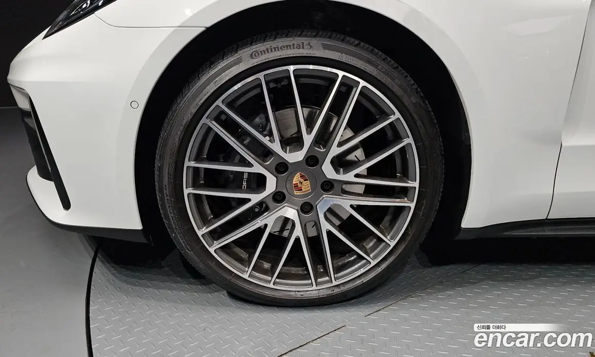 Porsche Panamera 2025 2.9 автомат (гидро), фото 5 Porsche Panamera 2025 2.9 автомат (гидро), фото 5