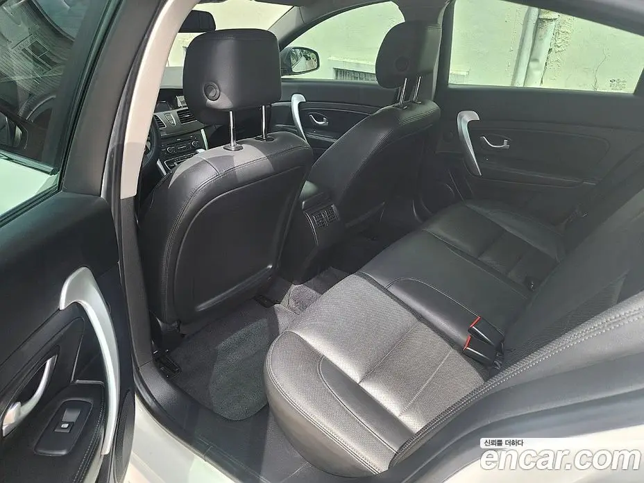 Renault (Samsung) SM5 2018 2.0 автомат (гидро), фото 16 Renault (Samsung) SM5 2018 2.0 автомат (гидро), фото 16