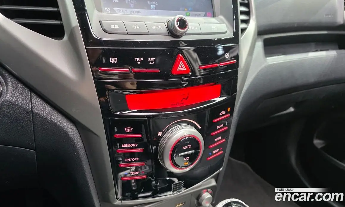 SsangYong TIBOLI 2015 1.6 автомат (гидро), фото 15