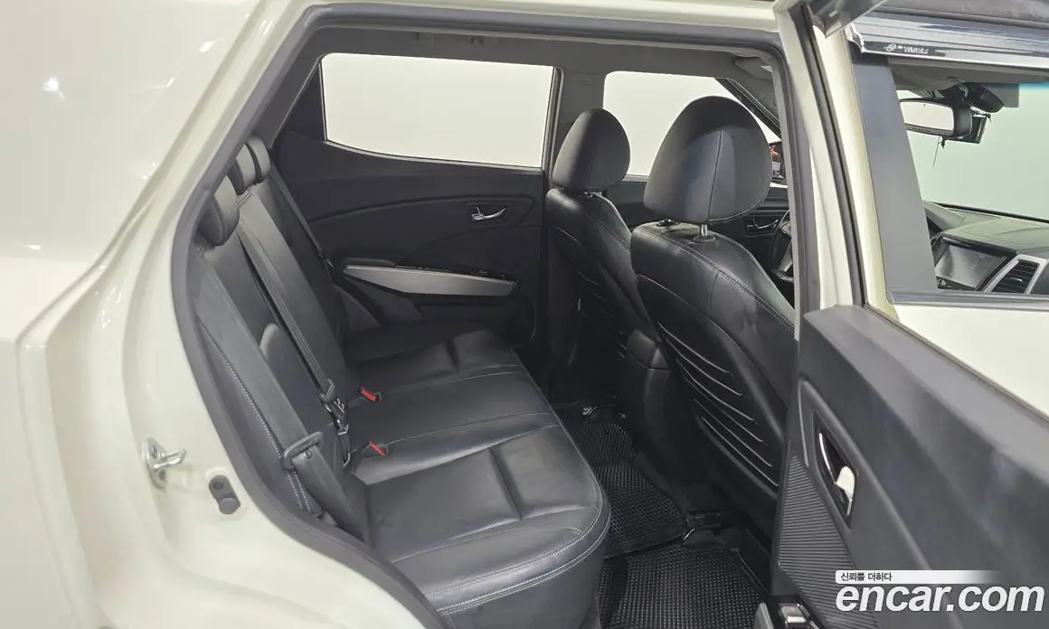 SsangYong TIBOLI 2015 1.6 автомат (гидро), фото 17 SsangYong TIBOLI 2015 1.6 автомат (гидро), фото 17