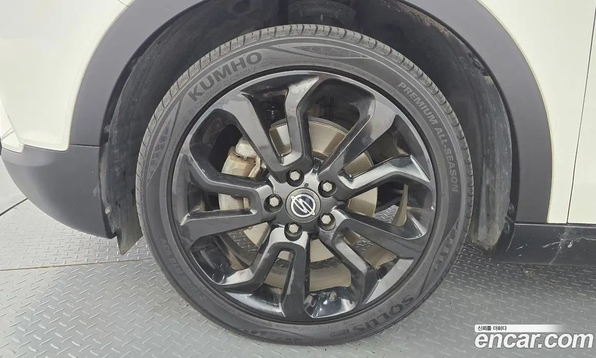 SsangYong TIBOLI 2015 1.6 автомат (гидро), фото 5 SsangYong TIBOLI 2015 1.6 автомат (гидро), фото 5