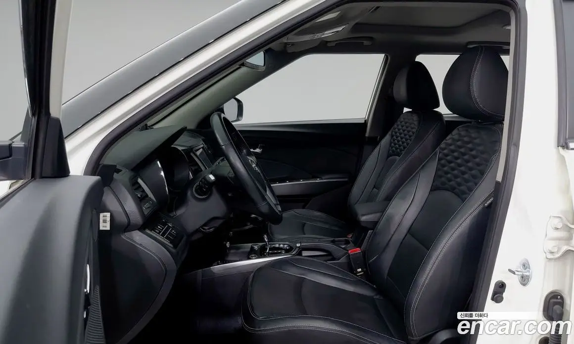 SsangYong TIBOLI 2017 1.6 автомат (гидро), фото 8 SsangYong TIBOLI 2017 1.6 автомат (гидро), фото 8