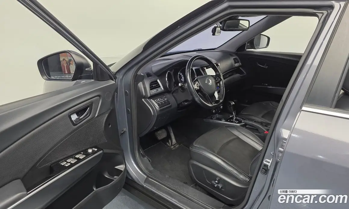 SsangYong TIBOLI 2018 1.6 автомат (гидро), фото 10 SsangYong TIBOLI 2018 1.6 автомат (гидро), фото 10