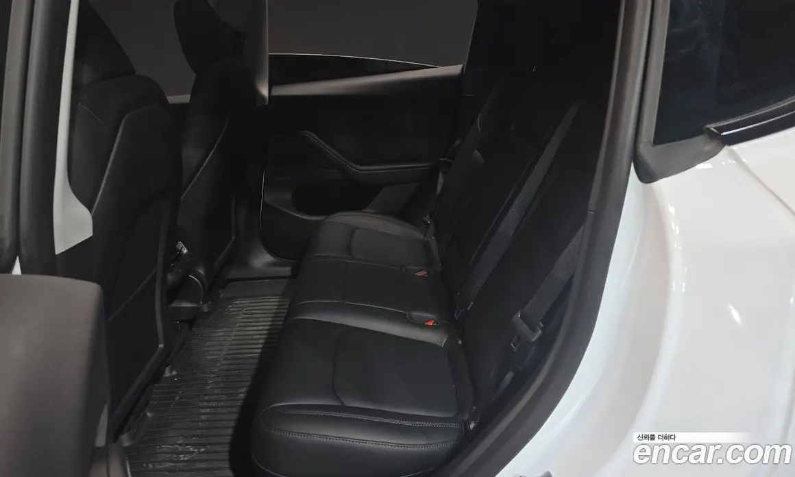 Tesla Model Y 2024 0.2 автомат (гидро), фото 17 Tesla Model Y 2024 0.2 автомат (гидро), фото 17