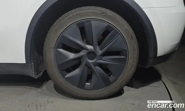 Tesla Model Y 2024 0.2 автомат (гидро), миниатюра 7 Tesla Model Y 2024 0.2 автомат (гидро), миниатюра 7