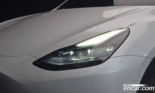 Tesla Model Y 2024 0.2 автомат (гидро), миниатюра 8 Tesla Model Y 2024 0.2 автомат (гидро), миниатюра 8