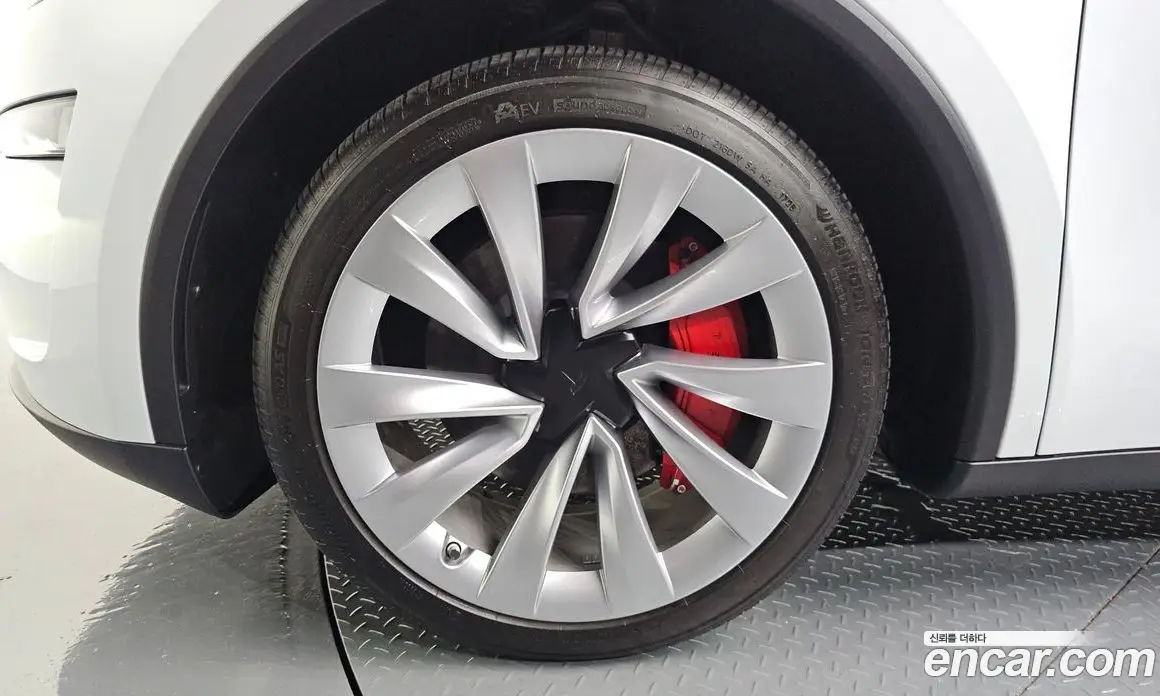 Tesla Model Y 2025 0.2 автомат (гидро), фото 5 Tesla Model Y 2025 0.2 автомат (гидро), фото 5