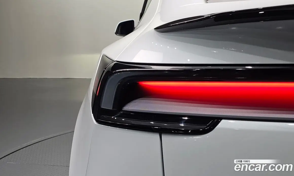 Tesla Model Y 2025 0.2 автомат (гидро), фото 9 Tesla Model Y 2025 0.2 автомат (гидро), фото 9