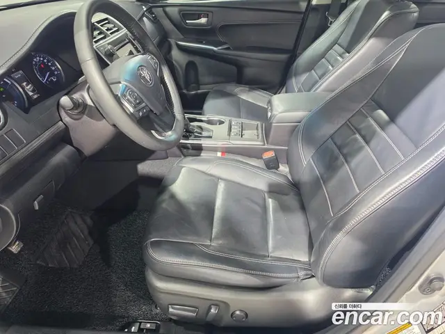 Toyota Camry 2016 2.5 автомат (гидро), миниатюра 12