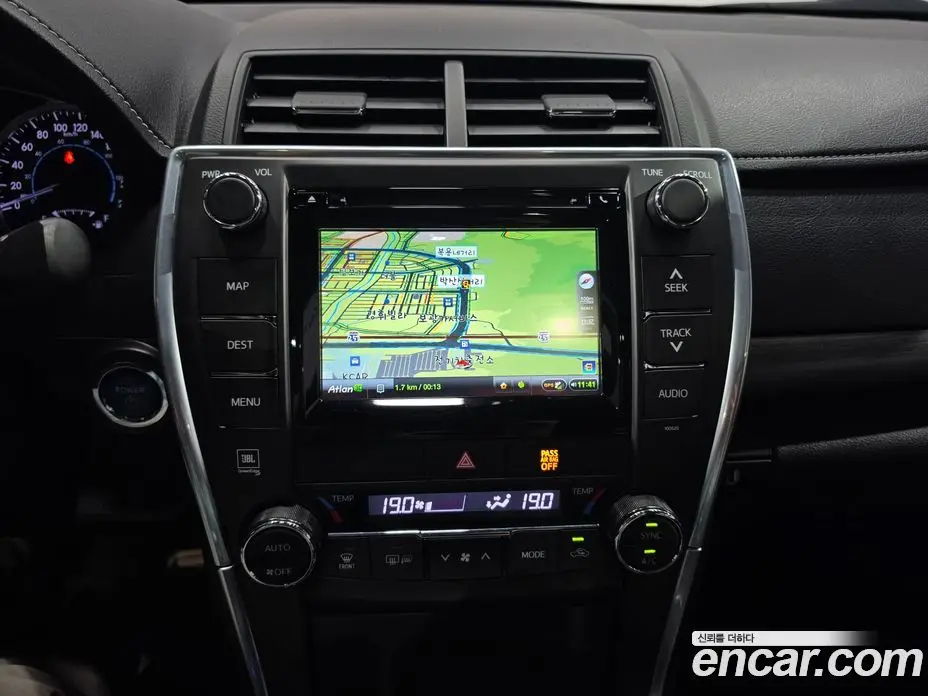 Toyota Camry 2016 2.5 автомат (гидро), фото 8 Toyota Camry 2016 2.5 автомат (гидро), фото 8