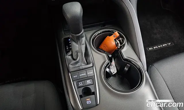 Toyota Camry 2023 2.5 автомат (гидро), миниатюра 12