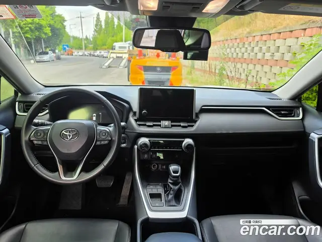 Toyota RAV4 2023 2.5 автомат (вариатор), миниатюра 11 Toyota RAV4 2023 2.5 автомат (вариатор), миниатюра 11