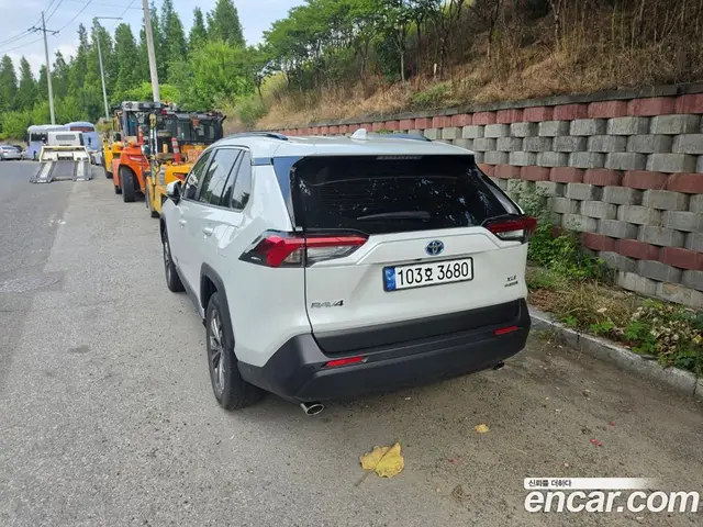 Toyota RAV4 2023 2.5 автомат (вариатор), миниатюра 6 Toyota RAV4 2023 2.5 автомат (вариатор), миниатюра 6