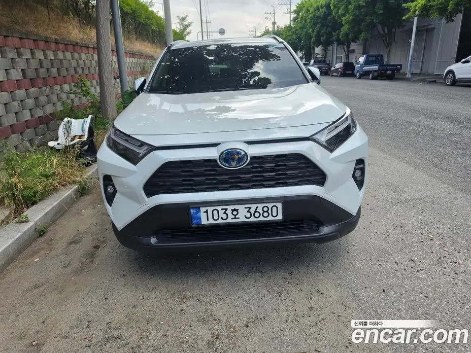 Toyota RAV4 2023 2.5 автомат (вариатор), фото 9 Toyota RAV4 2023 2.5 автомат (вариатор), фото 9