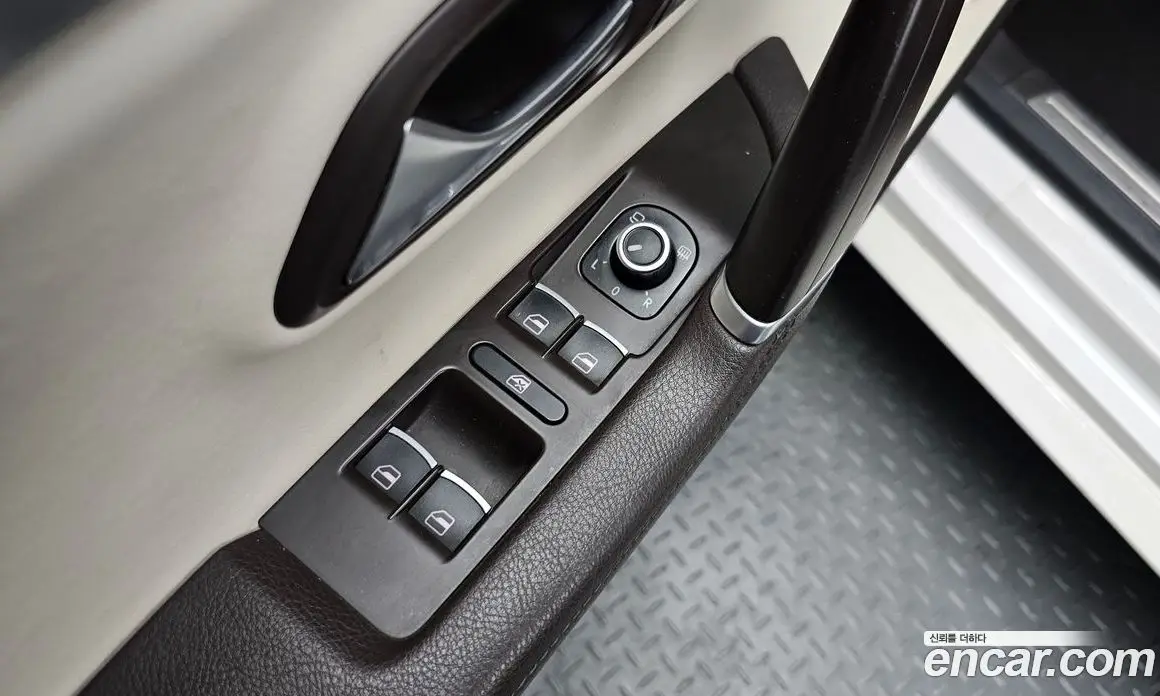 Volkswagen CC 2012 2.0 автомат (гидро), фото 17 Volkswagen CC 2012 2.0 автомат (гидро), фото 17