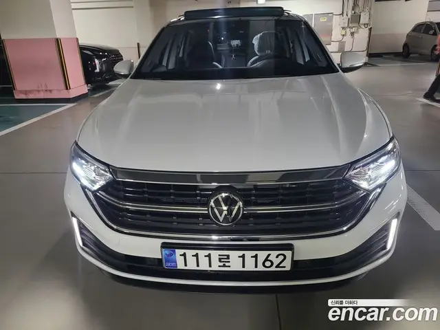 Volkswagen Jetta 2024 1.5 автомат (гидро), миниатюра 1 Volkswagen Jetta 2024 1.5 автомат (гидро), миниатюра 1