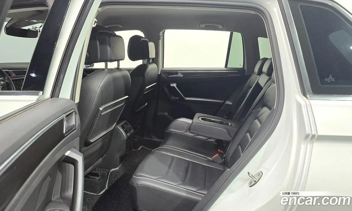 Volkswagen Tiguan 2020 2.0 автомат (гидро), фото 16 Volkswagen Tiguan 2020 2.0 автомат (гидро), фото 16