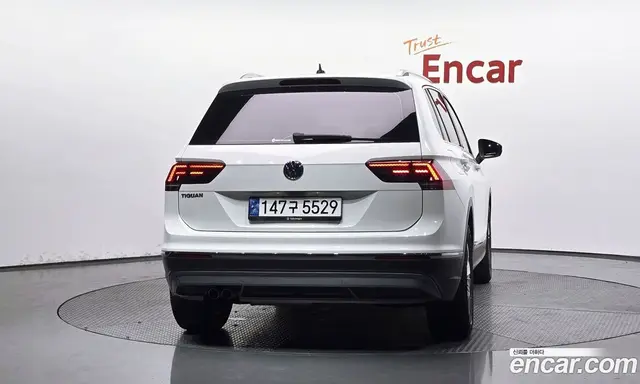 Volkswagen Tiguan 2020 2.0 автомат (гидро), миниатюра 3 Volkswagen Tiguan 2020 2.0 автомат (гидро), миниатюра 3