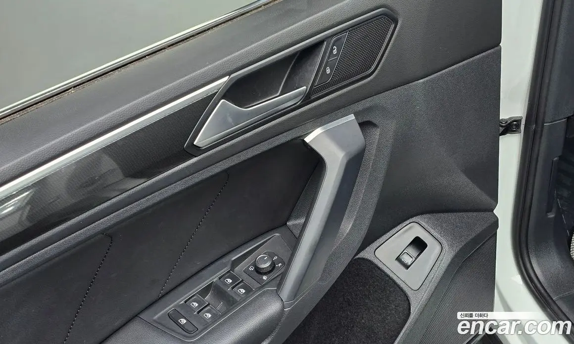 Volkswagen Tiguan 2020 2.0 автомат (гидро), фото 25 Volkswagen Tiguan 2020 2.0 автомат (гидро), фото 25