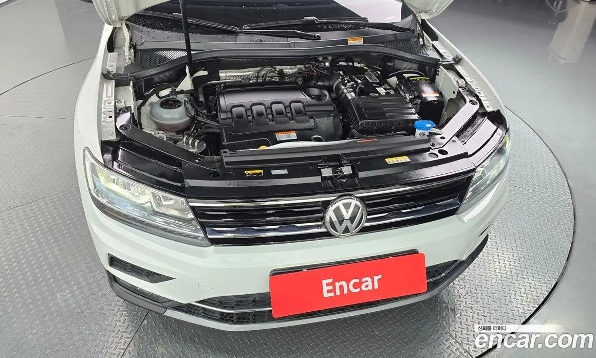 Volkswagen Tiguan 2020 2.0 автомат (гидро), фото 5 Volkswagen Tiguan 2020 2.0 автомат (гидро), фото 5