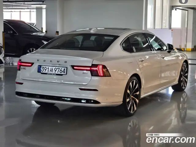 Volvo S90 2026 2.0 автомат (гидро), миниатюра 2 Volvo S90 2026 2.0 автомат (гидро), миниатюра 2
