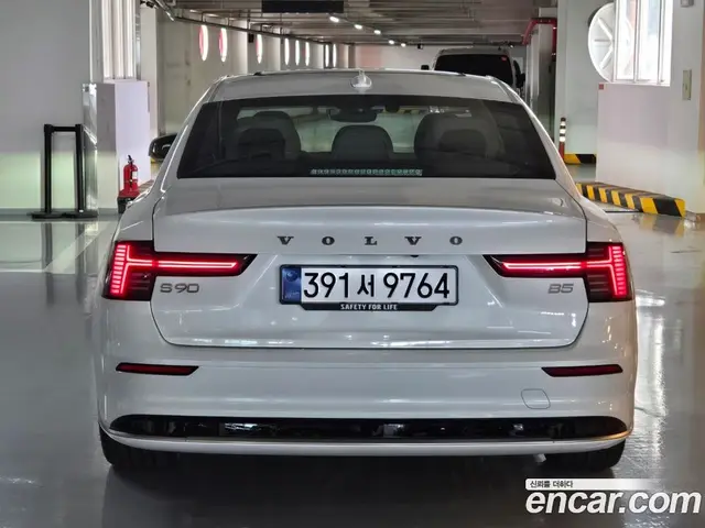 Volvo S90 2026 2.0 автомат (гидро), миниатюра 4 Volvo S90 2026 2.0 автомат (гидро), миниатюра 4