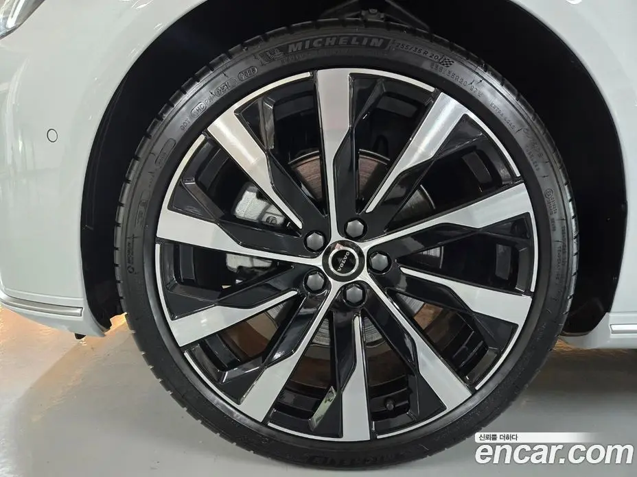 Volvo S90 2026 2.0 автомат (гидро), фото 5 Volvo S90 2026 2.0 автомат (гидро), фото 5