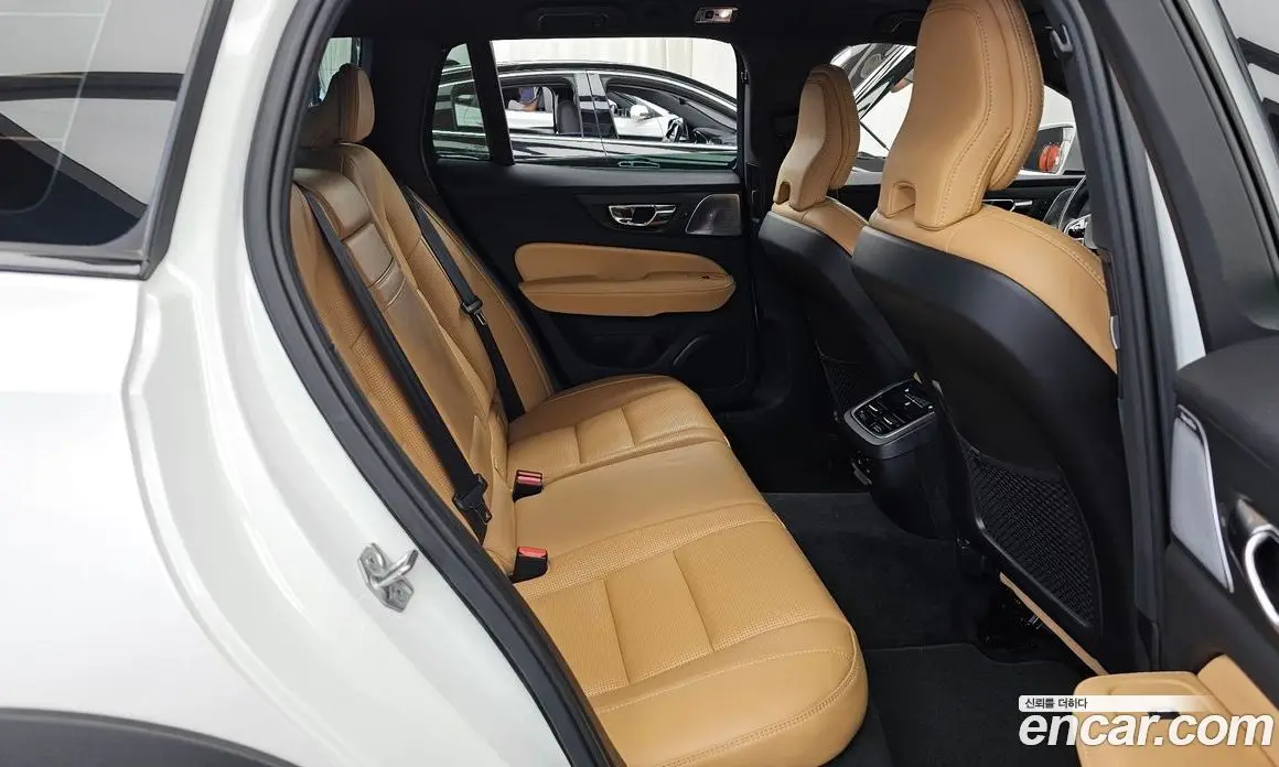 Volvo V60 2019 2.0 автомат (гидро), фото 12 Volvo V60 2019 2.0 автомат (гидро), фото 12