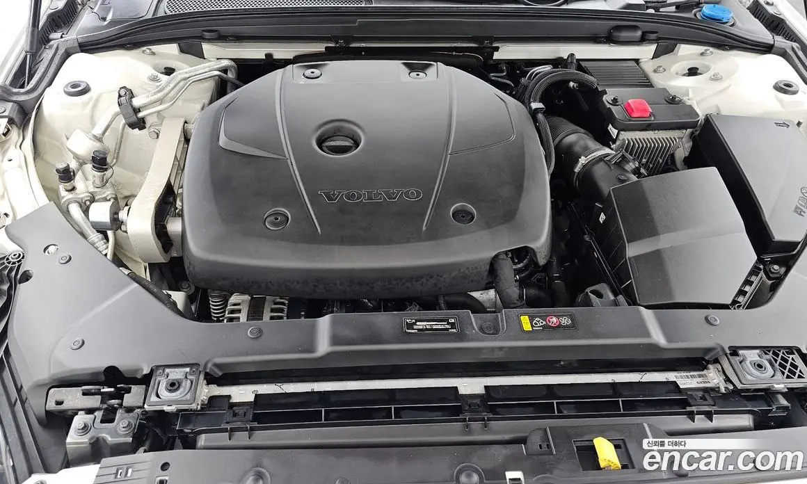 Volvo V60 2019 2.0 автомат (гидро), фото 6 Volvo V60 2019 2.0 автомат (гидро), фото 6
