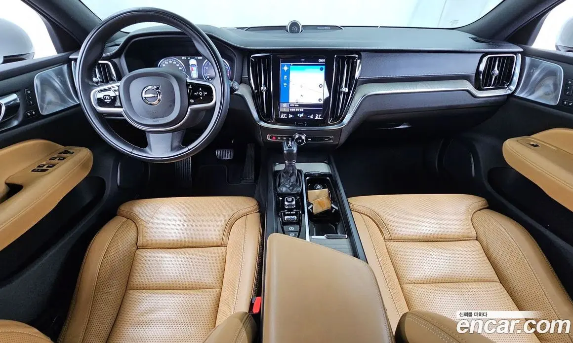 Volvo V60 2019 2.0 автомат (гидро), фото 7 Volvo V60 2019 2.0 автомат (гидро), фото 7