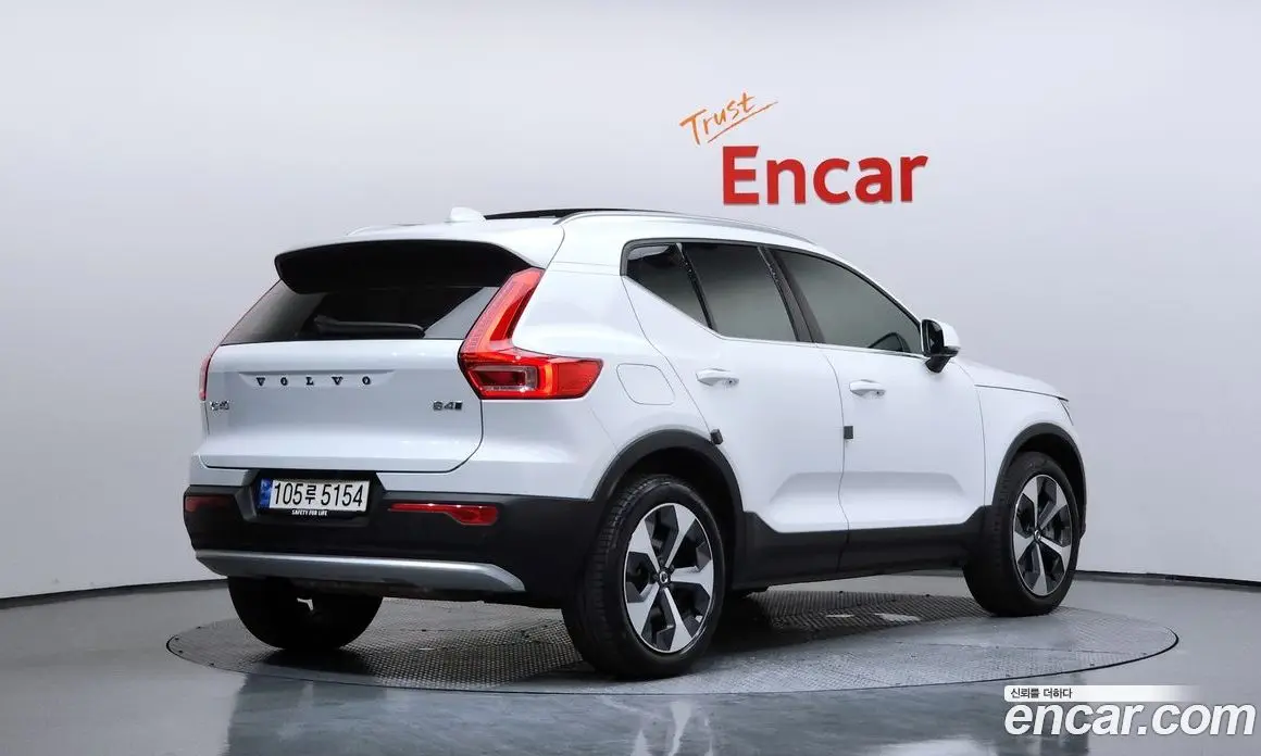 Volvo XC40 2023 2.0 автомат (гидро), фото 2 Volvo XC40 2023 2.0 автомат (гидро), фото 2