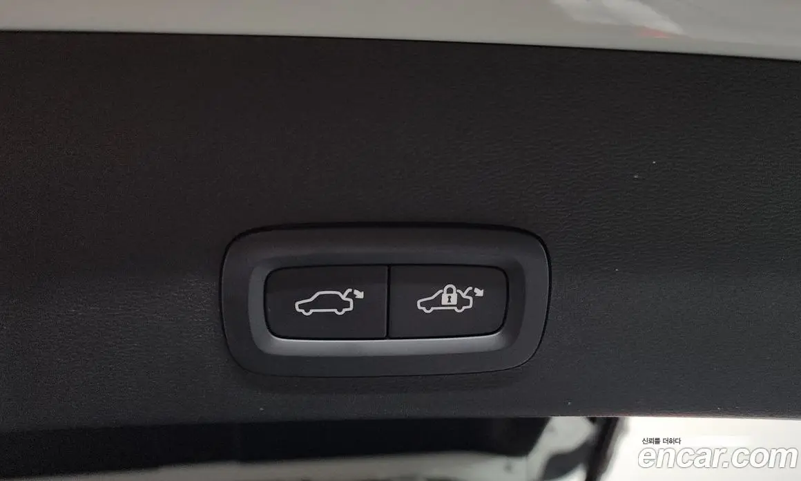 Volvo XC40 2023 2.0 автомат (гидро), фото 25 Volvo XC40 2023 2.0 автомат (гидро), фото 25