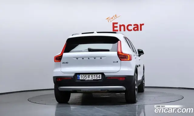 Volvo XC40 2023 2.0 автомат (гидро), миниатюра 4 Volvo XC40 2023 2.0 автомат (гидро), миниатюра 4