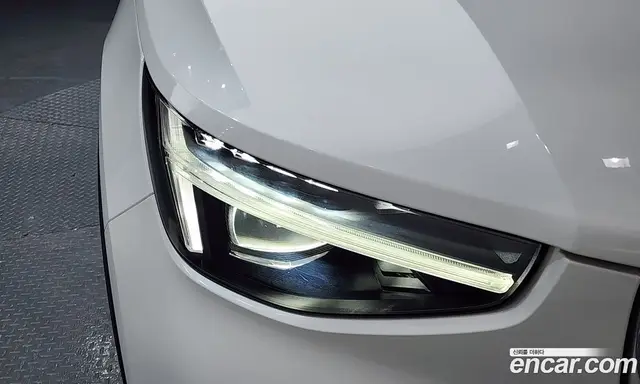 Volvo XC40 2023 2.0 автомат (гидро), миниатюра 8 Volvo XC40 2023 2.0 автомат (гидро), миниатюра 8
