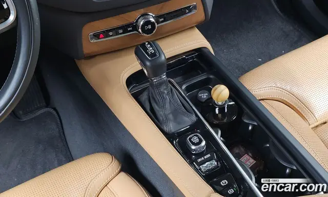 Volvo XC90 2017 2.0 автомат (гидро), миниатюра 9 Volvo XC90 2017 2.0 автомат (гидро), миниатюра 9