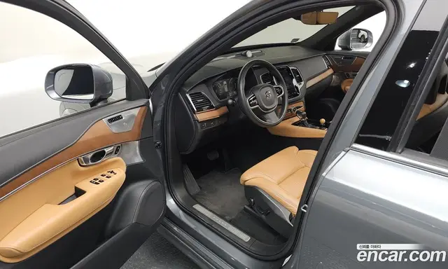 Volvo XC90 2017 2.0 автомат (гидро), миниатюра 10 Volvo XC90 2017 2.0 автомат (гидро), миниатюра 10
