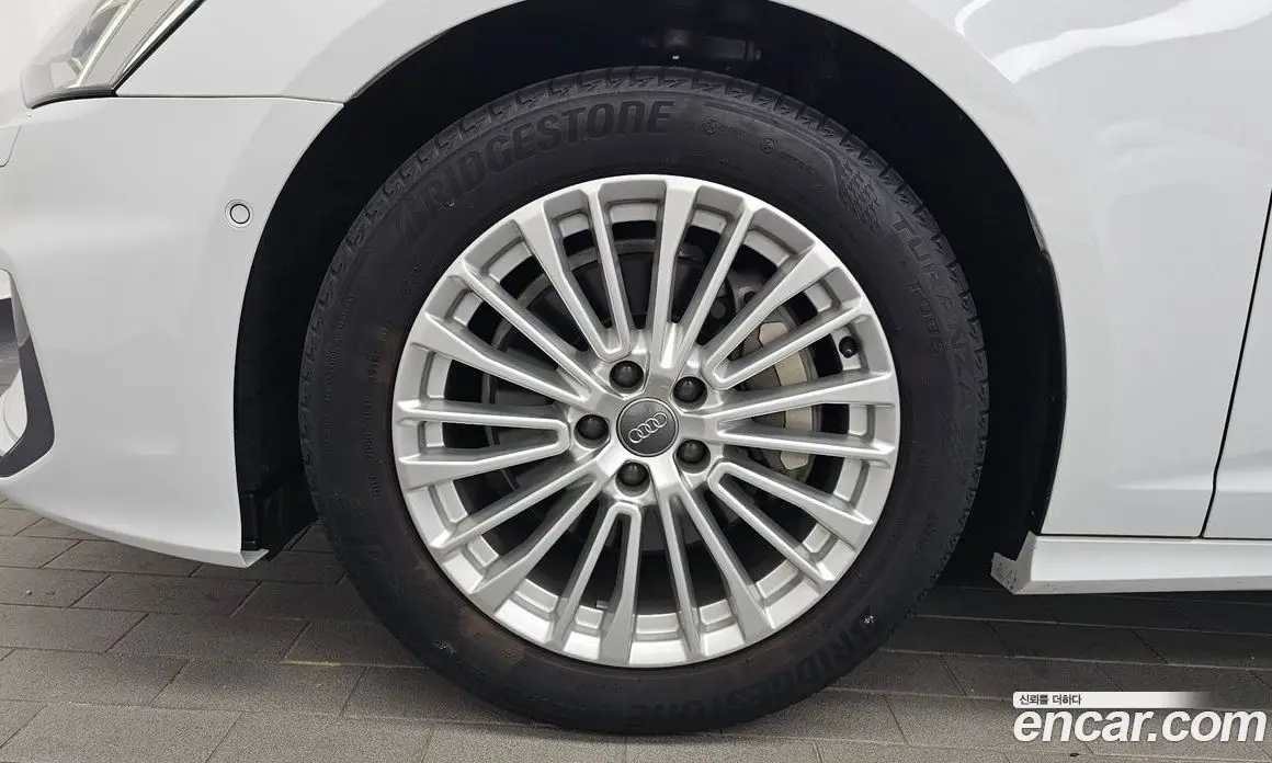 Audi A6 2020 2.0 автомат (гидро), фото 5 Audi A6 2020 2.0 автомат (гидро), фото 5