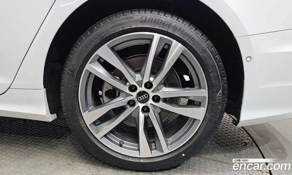 Audi A6 2021 2.0 автомат (гидро), фото 7 Audi A6 2021 2.0 автомат (гидро), фото 7