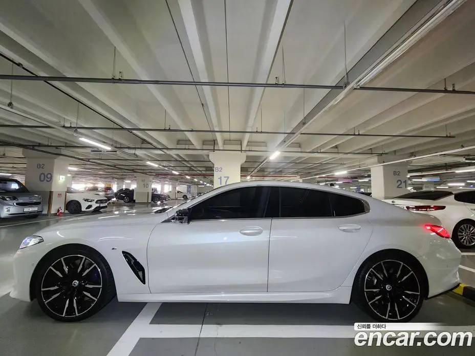 BMW 8 серия 2022 4.4 автомат (гидро), фото 3