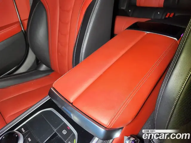 BMW 8 серия 2022 4.4 автомат (гидро), миниатюра 9