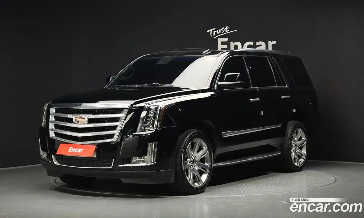 Cadillac Escalade 2018 6.2 автомат (гидро), фото 1 Cadillac Escalade 2018 6.2 автомат (гидро), фото 1