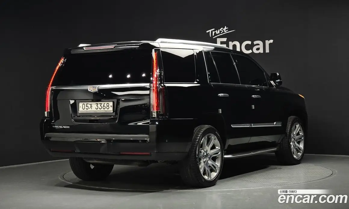 Cadillac Escalade 2018 6.2 автомат (гидро), фото 2 Cadillac Escalade 2018 6.2 автомат (гидро), фото 2