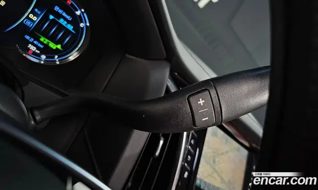 Cadillac Escalade 2018 6.2 автомат (гидро), миниатюра 12