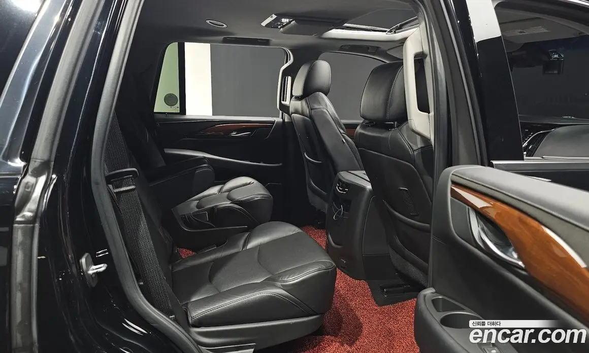 Cadillac Escalade 2018 6.2 автомат (гидро), фото 16 Cadillac Escalade 2018 6.2 автомат (гидро), фото 16