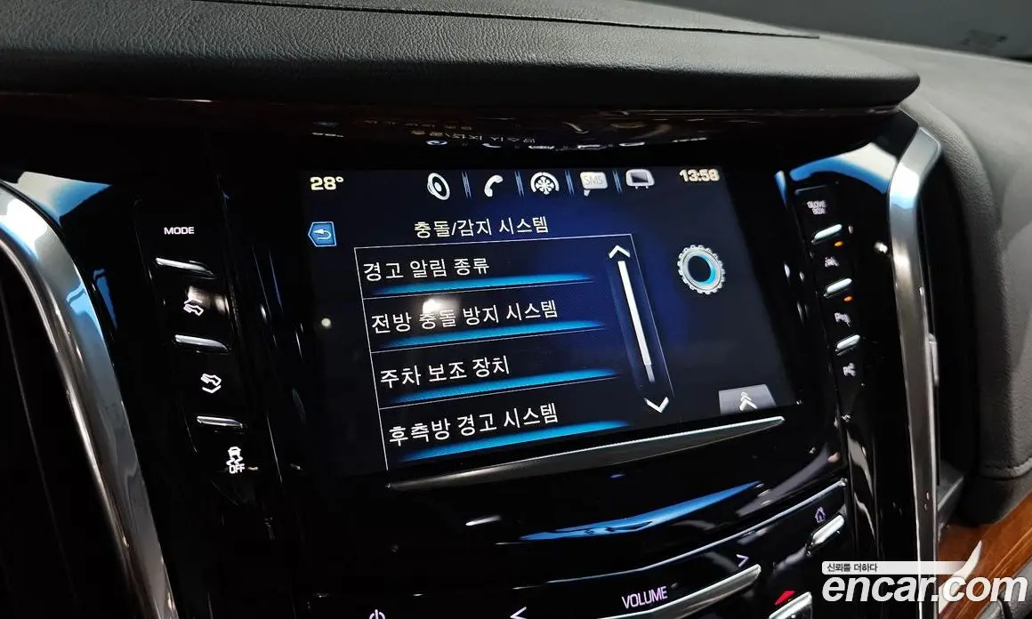 Cadillac Escalade 2018 6.2 автомат (гидро), фото 22 Cadillac Escalade 2018 6.2 автомат (гидро), фото 22