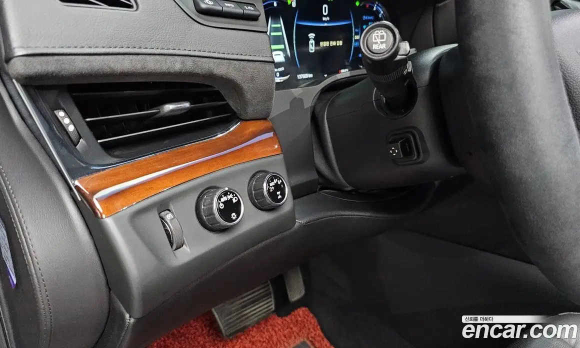 Cadillac Escalade 2018 6.2 автомат (гидро), фото 27 Cadillac Escalade 2018 6.2 автомат (гидро), фото 27