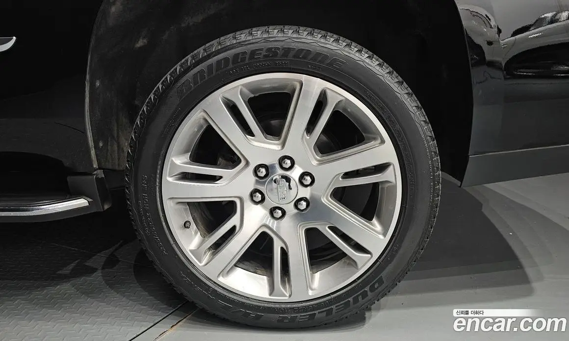 Cadillac Escalade 2018 6.2 автомат (гидро), фото 7 Cadillac Escalade 2018 6.2 автомат (гидро), фото 7